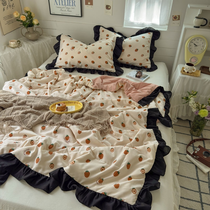 91家纺网 家纺一手货源 找家纺 梵克保罗 2025新款法式赫本风夏被 草莓甜心