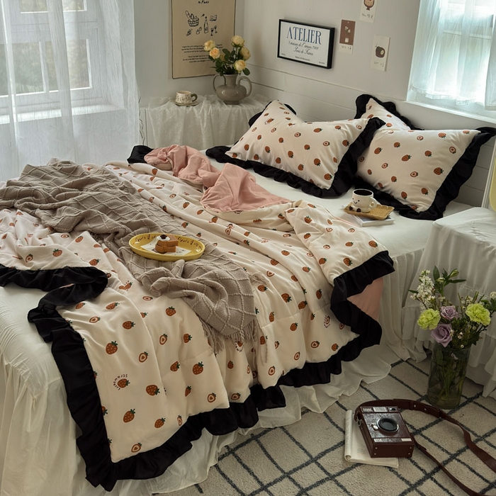 91家纺网 家纺一手货源 找家纺 梵克保罗 2025新款法式赫本风夏被 草莓甜心