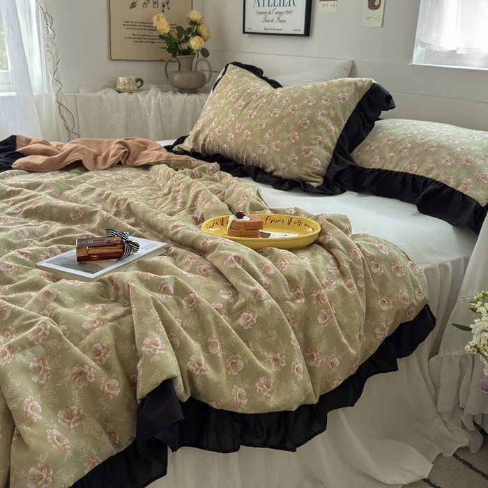 91家纺网 家纺一手货源 找家纺 梵克保罗 2025新款法式赫本风夏被 古韵花颜-柳绿