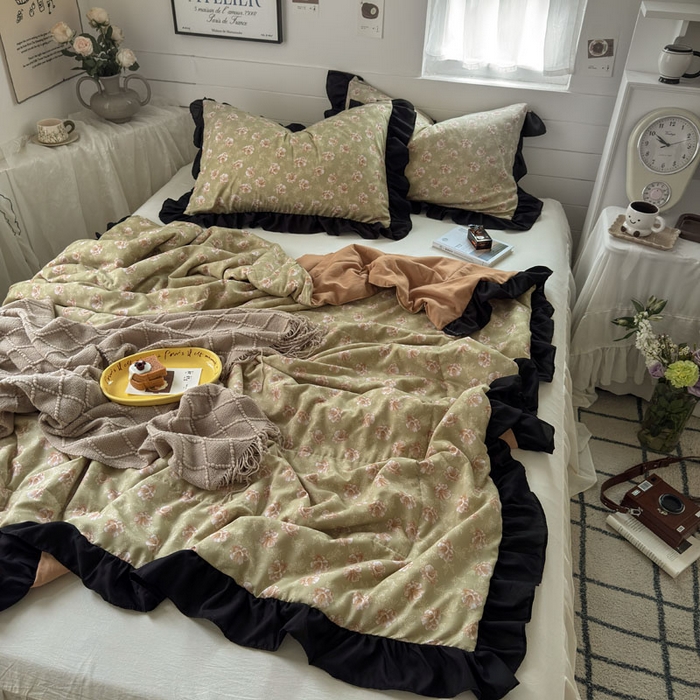 91家纺网 家纺一手货源 找家纺 梵克保罗 2025新款法式赫本风夏被 古韵花颜-柳绿