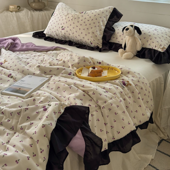 91家纺网 家纺一手货源 找家纺 梵克保罗 2025新款法式赫本风夏被 紫樱桃