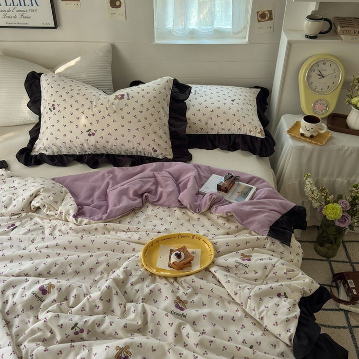 91家纺网 家纺一手货源 找家纺 梵克保罗 2025新款法式赫本风夏被 紫樱桃