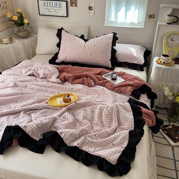 91家纺网 家纺一手货源 找家纺 梵克保罗 2025新款法式赫本风夏被 樱格小径