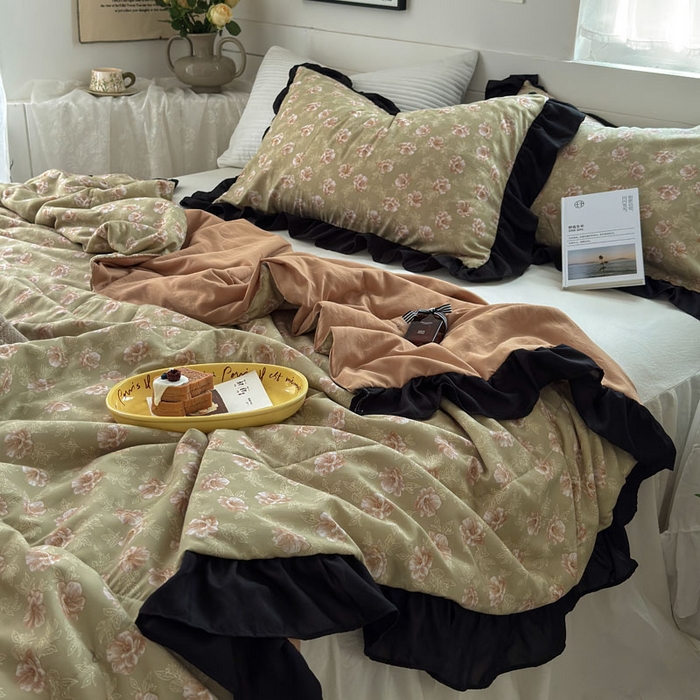 91家纺网 家纺一手货源 找家纺 梵克保罗 2025新款法式赫本风夏被 古韵花颜-柳绿