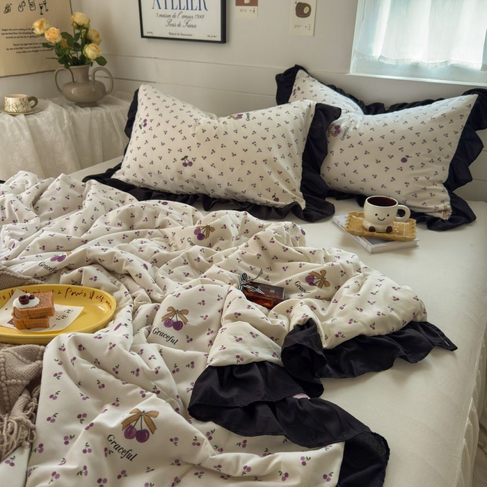 91家纺网 家纺一手货源 找家纺 梵克保罗 2025新款法式赫本风夏被 紫樱桃