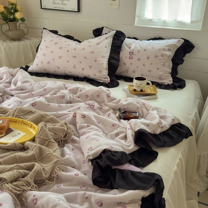 91家纺网 家纺一手货源 找家纺 梵克保罗 2025新款法式赫本风夏被 性感豹纹