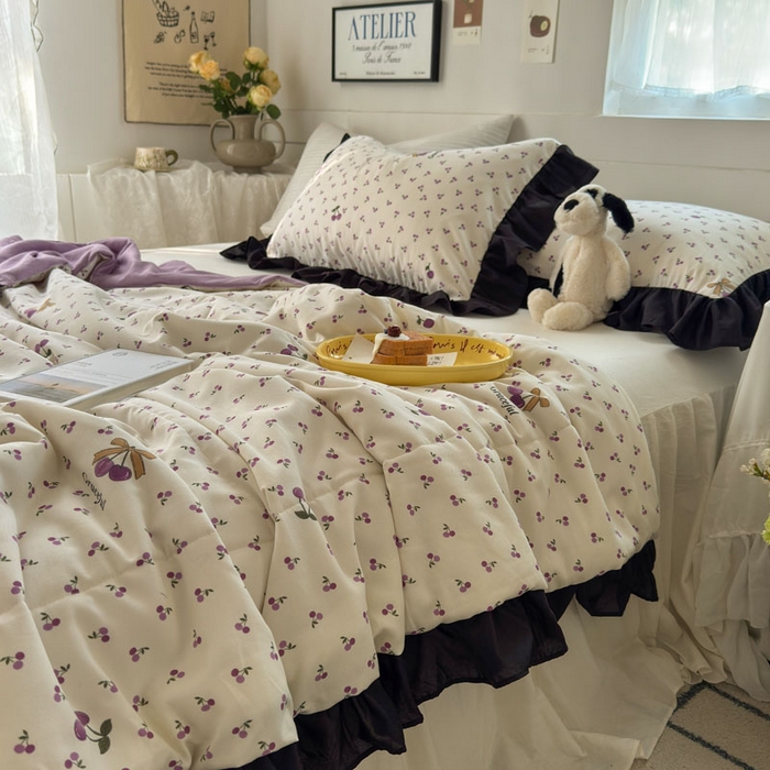 91家纺网 家纺一手货源 找家纺 梵克保罗 2025新款法式赫本风夏被 紫樱桃