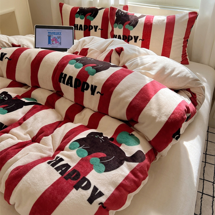 91家纺网 家纺一手货源 找家纺 红嘴企鹅 2025新款精致印花牛奶绒四件套 平安猫