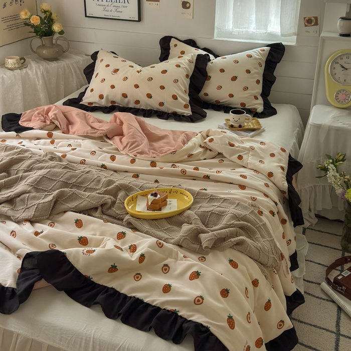 91家纺网 家纺一手货源 找家纺 梵克保罗 2025新款法式赫本风夏被 草莓甜心