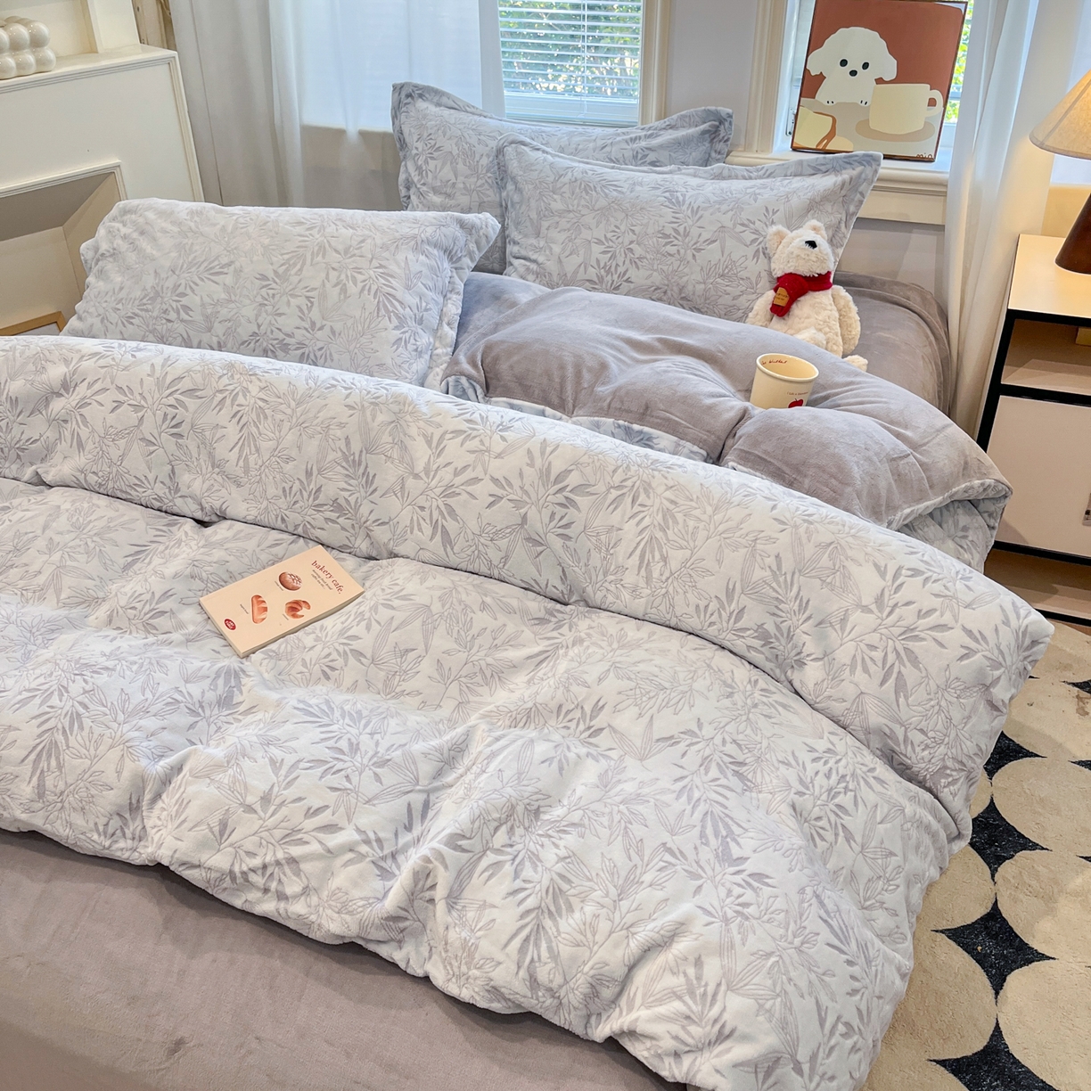 91家纺网 家纺一手货源 找家纺 慕尚家纺 2025新款双色立体雕花牛奶绒单被套 罗文灰