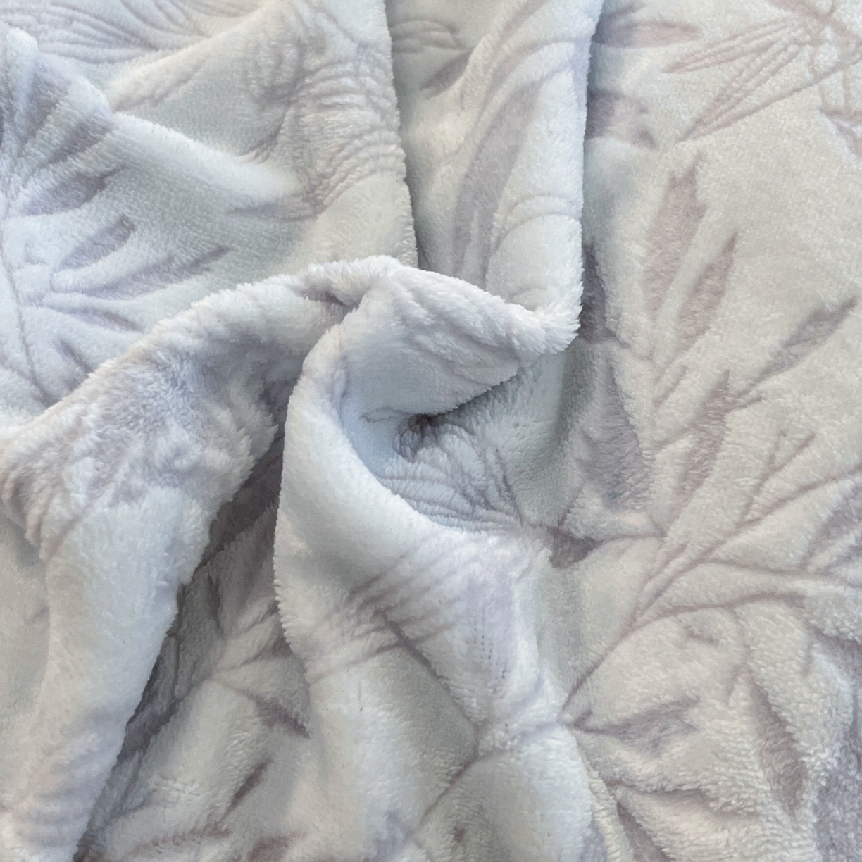 91家纺网 家纺一手货源 找家纺 慕尚家纺 2025新款双色立体雕花牛奶绒单被套 罗文灰