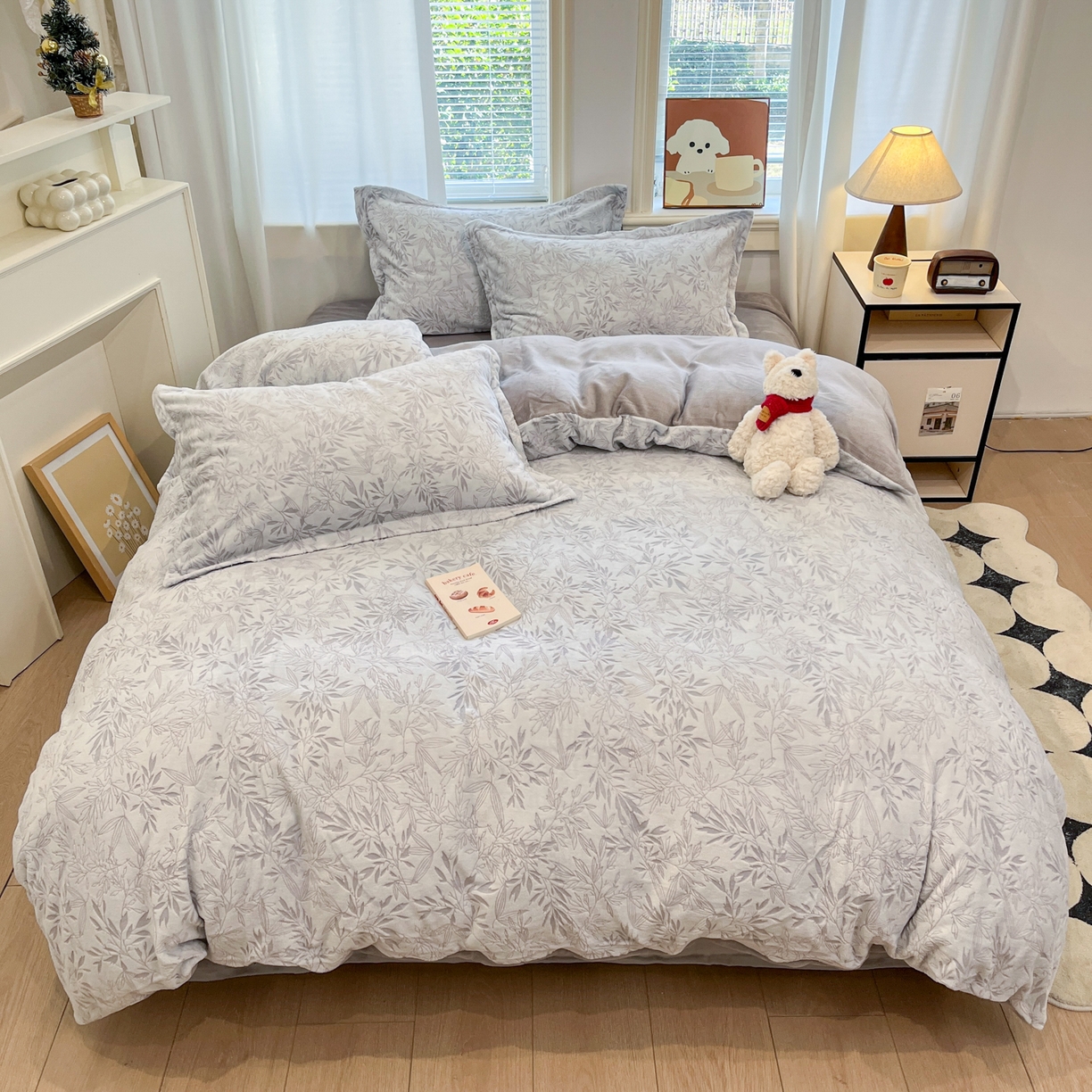 91家纺网 家纺一手货源 找家纺 慕尚家纺 2025新款双色立体雕花牛奶绒四件套 罗文灰