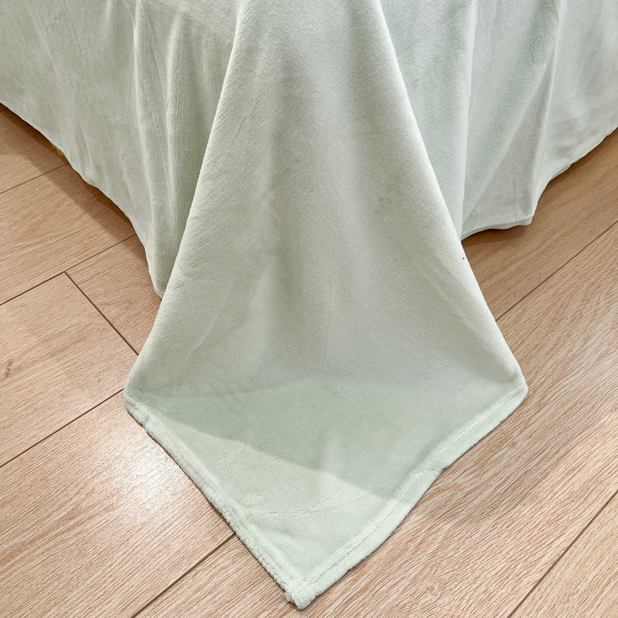 91家纺网 家纺一手货源 找家纺 慕尚家纺 2025新款双色立体雕花牛奶绒单被套 罗文绿