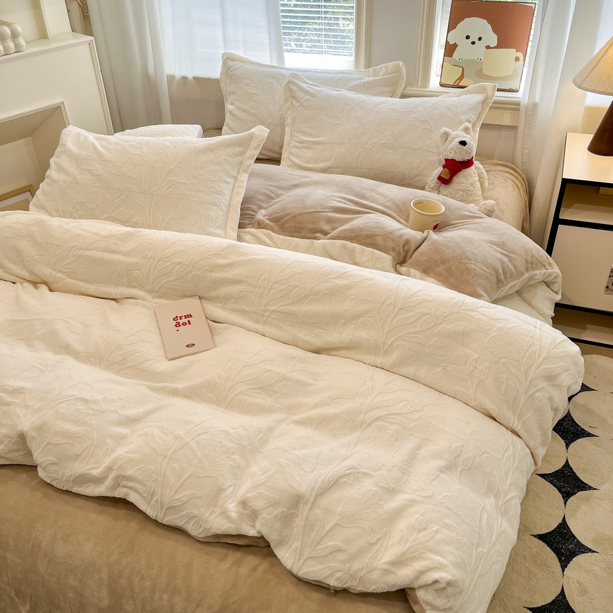 91家纺网 家纺一手货源 找家纺 慕尚家纺 2025新款双色立体雕花牛奶绒单被套 茉莉花