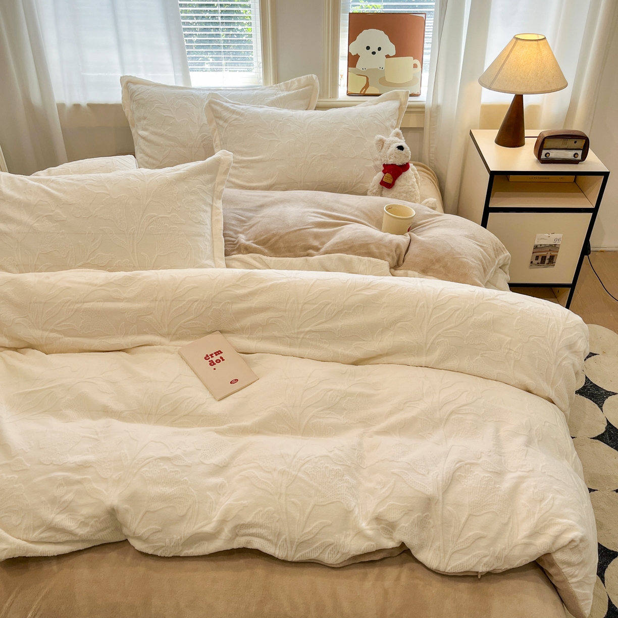 91家纺网 家纺一手货源 找家纺 慕尚家纺 2025新款双色立体雕花牛奶绒单被套 茉莉花