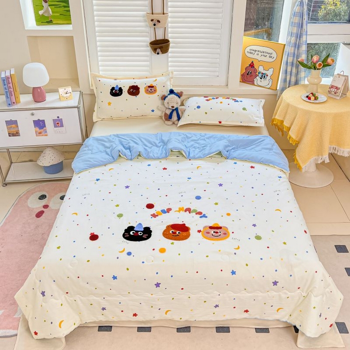 91家纺网 家纺一手货源 找家纺 （总）梵克保罗 2025新款亲肤可爱毛巾绣夏被-场景一