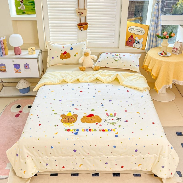 91家纺网 家纺一手货源 找家纺 梵克保罗 2025新款亲肤可爱毛巾绣夏被-场景一 萌趣混搭