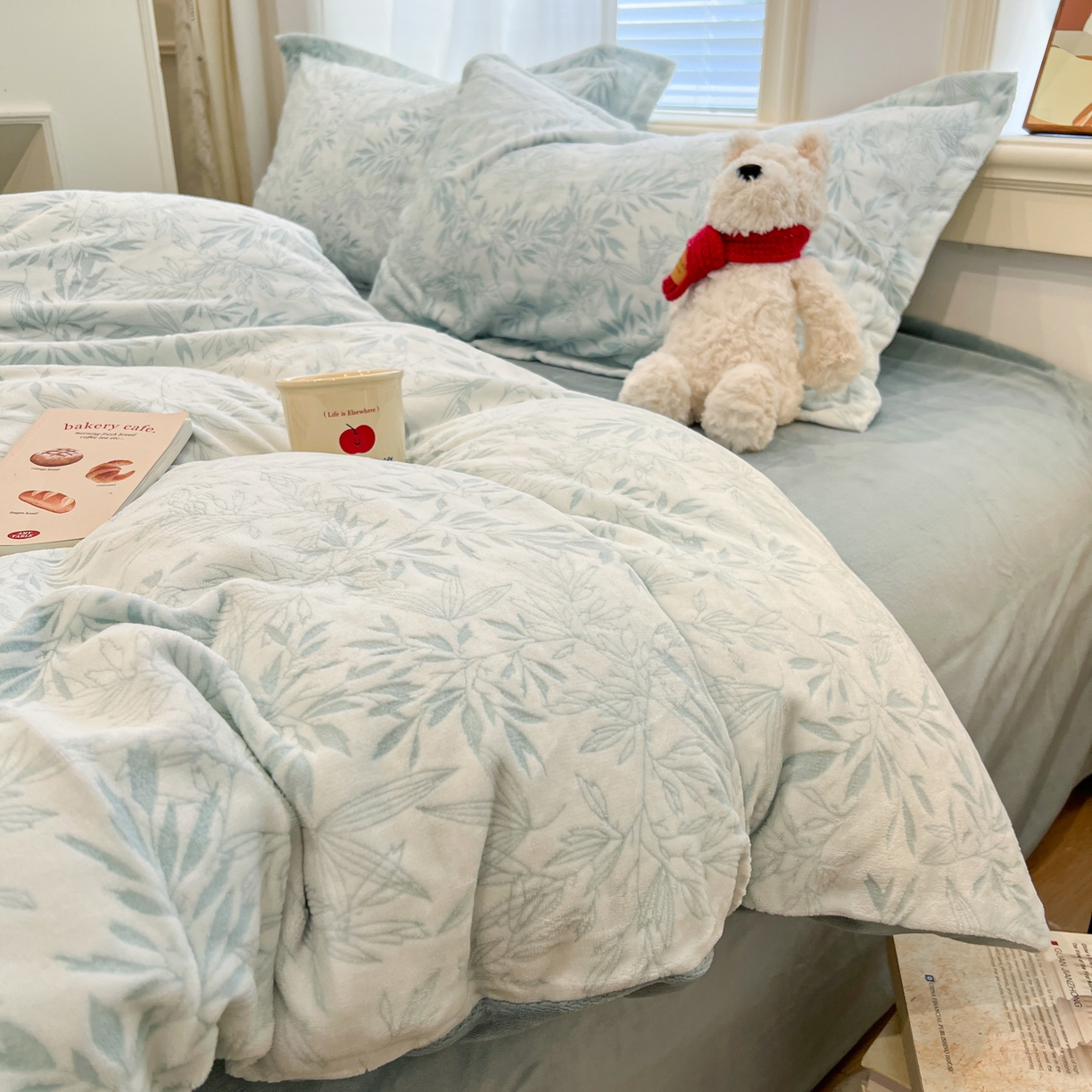 91家纺网 家纺一手货源 找家纺 慕尚家纺 2025新款双色立体雕花牛奶绒四件套 罗文蓝