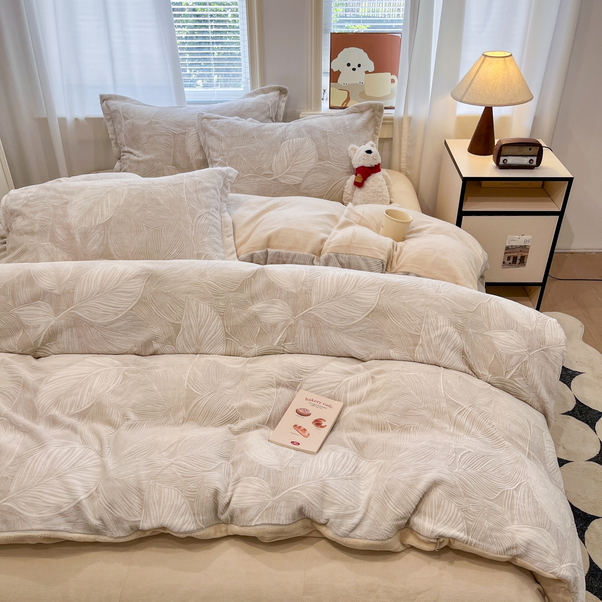 91家纺网 家纺一手货源 找家纺 慕尚家纺 2025新款双色立体雕花牛奶绒单被套 羽翼卡其