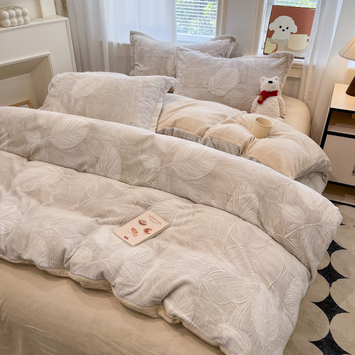 91家纺网 家纺一手货源 找家纺 慕尚家纺 2025新款双色立体雕花牛奶绒单被套 羽翼卡其