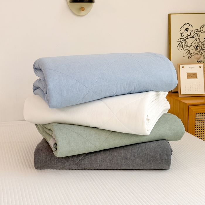 91家纺网 家纺一手货源 找家纺 梵克保罗 2025春夏新款10A抗菌无印风水洗棉夏被四件套 组合图