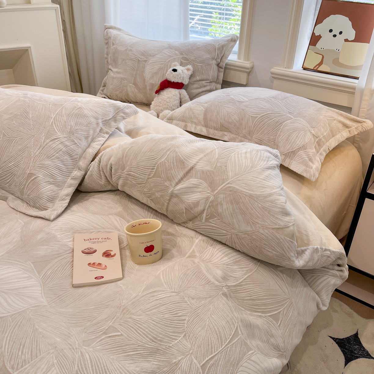 91家纺网 家纺一手货源 找家纺 慕尚家纺 2025新款双色立体雕花牛奶绒单被套 羽翼卡其