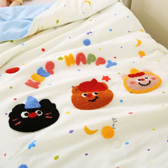 91家纺网 家纺一手货源 找家纺 （总）梵克保罗 2025新款亲肤可爱毛巾绣夏被-场景二