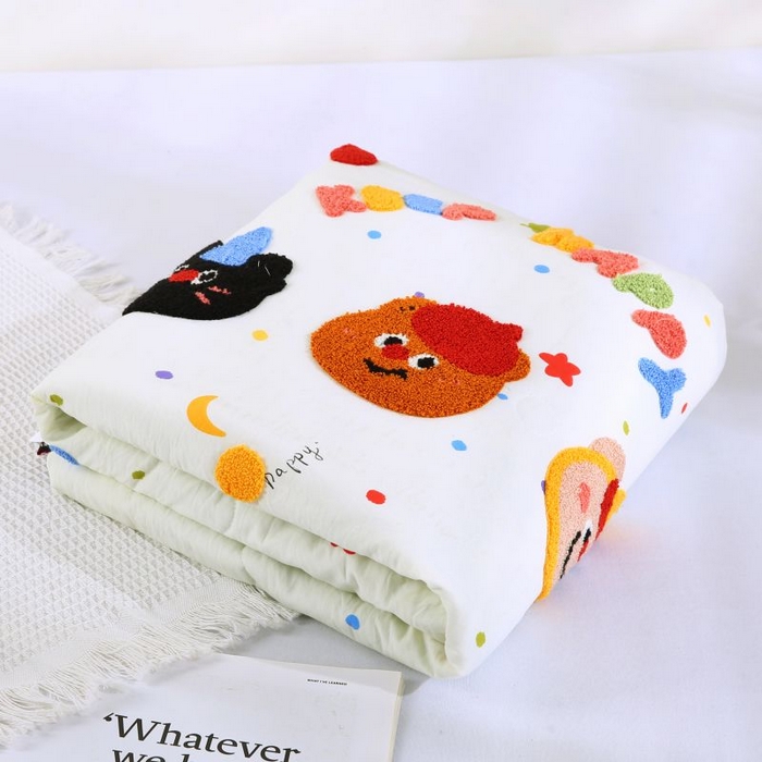 91家纺网 家纺一手货源 找家纺 梵克保罗 2025新款亲肤可爱毛巾绣夏被-场景二 复古小熊