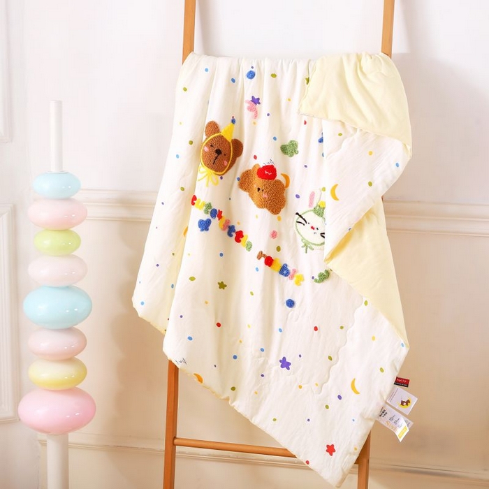 91家纺网 家纺一手货源 找家纺 （总）梵克保罗 2025新款亲肤可爱毛巾绣夏被-场景二