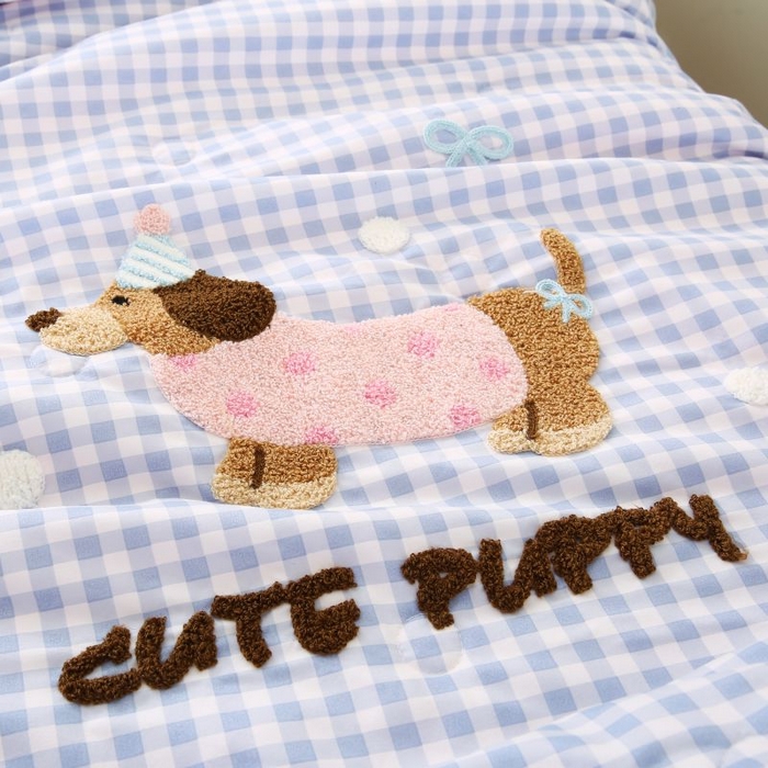 91家纺网 家纺一手货源 找家纺 梵克保罗 2025新款亲肤可爱毛巾绣夏被-场景二 腊肠狗