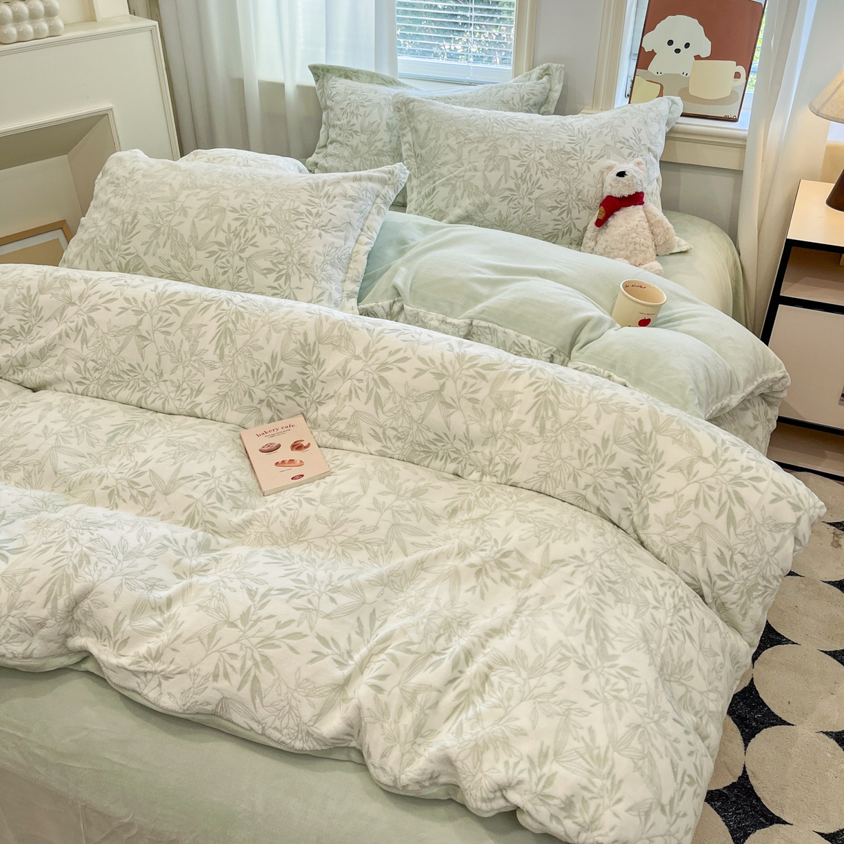 91家纺网 家纺一手货源 找家纺 慕尚家纺 2025新款双色立体雕花牛奶绒四件套 罗文绿