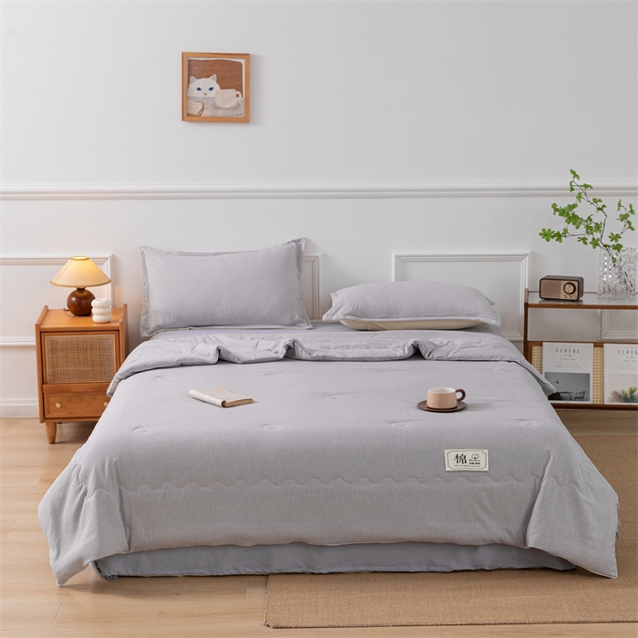 91家纺网 家纺一手货源 找家纺 （总）梵克保罗 2025新款时尚简约条纹款夏被