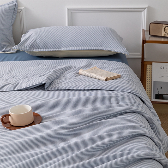 91家纺网 家纺一手货源 找家纺 梵克保罗 2025新款时尚简约条纹款夏被 条纹-海兰