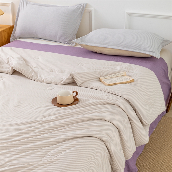 91家纺网 家纺一手货源 找家纺 梵克保罗 2025新款时尚简约条纹款夏被 条纹-卡其