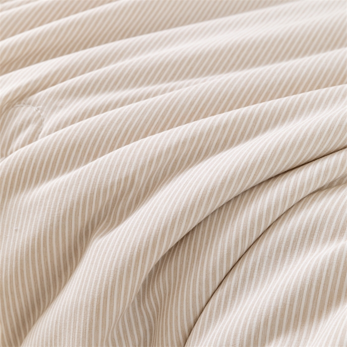 91家纺网 家纺一手货源 找家纺 梵克保罗 2025新款时尚简约条纹款夏被 条纹-卡其