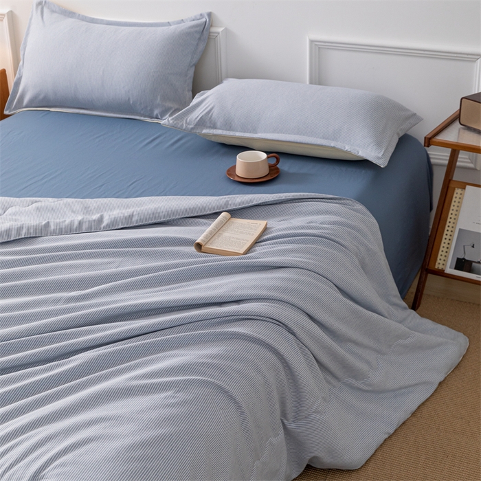 91家纺网 家纺一手货源 找家纺 梵克保罗 2025新款时尚简约条纹款夏被 条纹-海兰