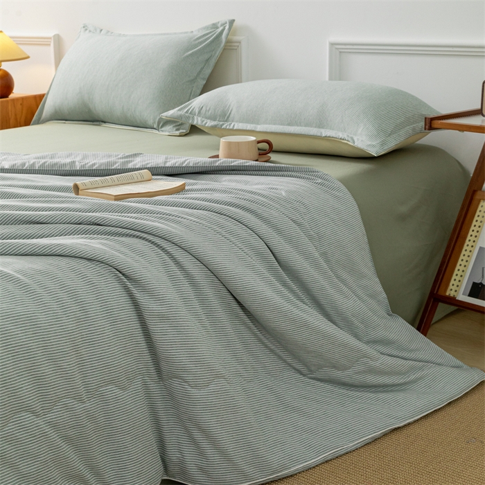 91家纺网 家纺一手货源 找家纺 梵克保罗 2025新款时尚简约条纹款夏被 条纹-石青