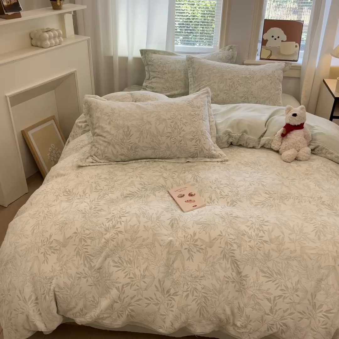 91家纺网 家纺一手货源 找家纺 慕尚家纺 2025新款双色立体雕花牛奶绒四件套 罗文绿