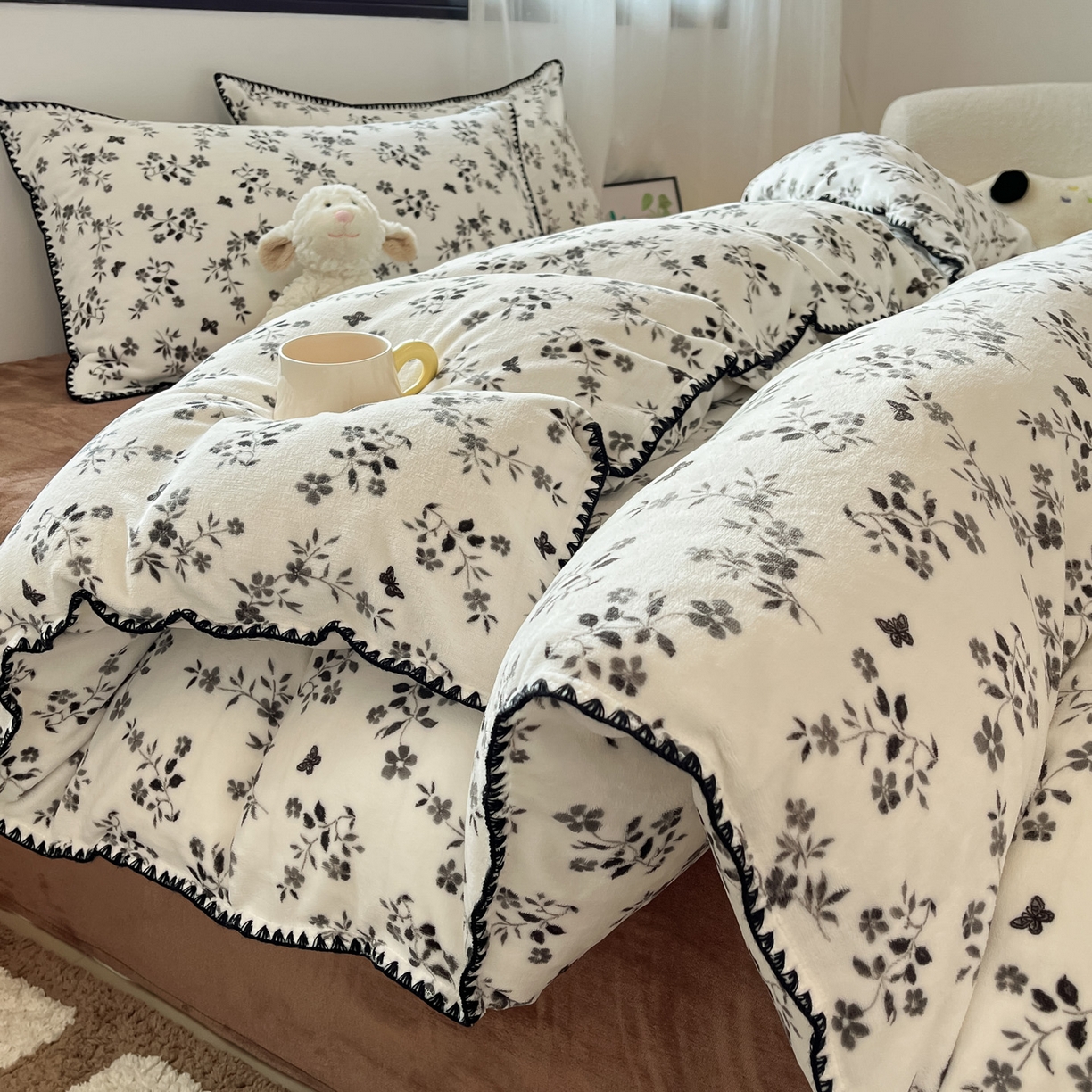 91家纺网 家纺一手货源 找家纺 （总）如一 2025高克重牛奶绒印花三角针工艺四件套