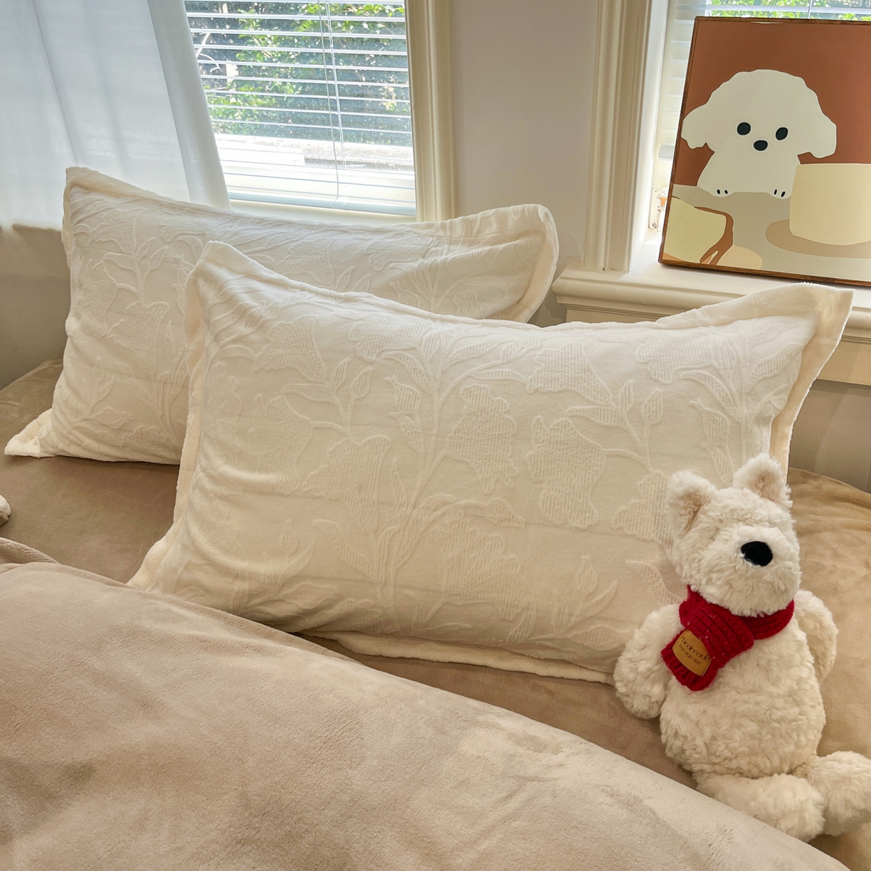 91家纺网 家纺一手货源 找家纺 慕尚家纺 2025新款双色立体雕花牛奶绒四件套 茉莉花