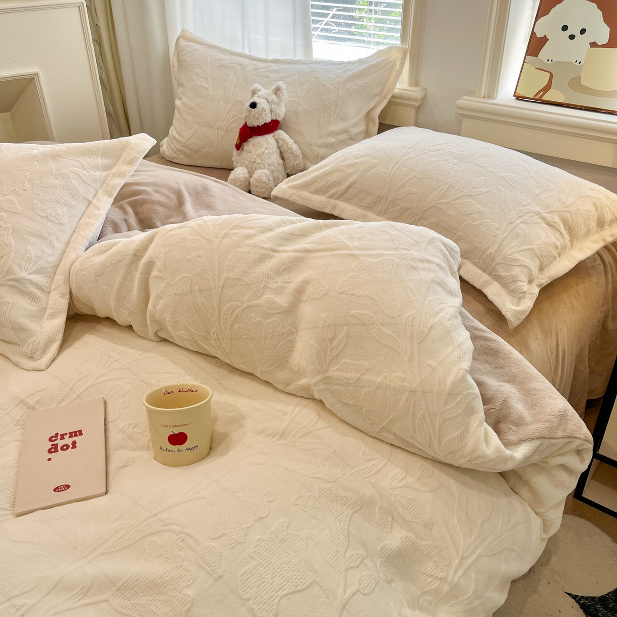 91家纺网 家纺一手货源 找家纺 慕尚家纺 2025新款双色立体雕花牛奶绒四件套 茉莉花