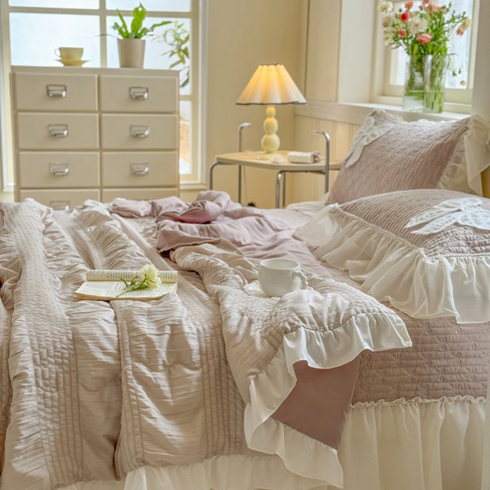 91家纺网 家纺一手货源 找家纺 梵克保罗 2025新款雪纺床盖夏被四件套 奶茶色