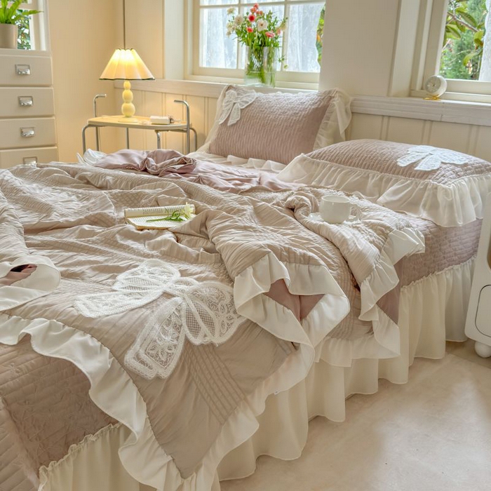 91家纺网 家纺一手货源 找家纺 梵克保罗 2025新款雪纺床盖夏被四件套 奶茶色