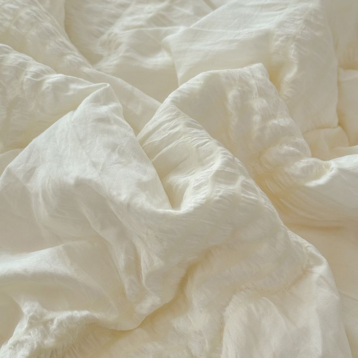 91家纺网 家纺一手货源 找家纺 梵克保罗 2025新款雪纺床盖夏被四件套 淡米色