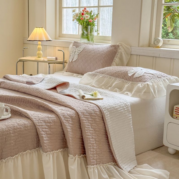 91家纺网 家纺一手货源 找家纺 梵克保罗 2025新款雪纺床盖三件套 奶茶色