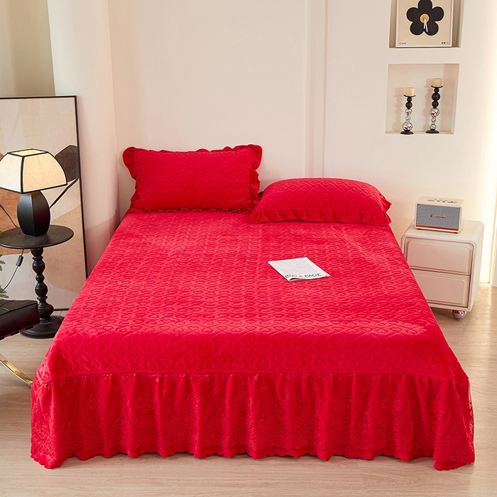 91家纺网 家纺一手货源 找家纺 （总）程百万家纺 2025新款素色婴儿绒蕾丝床盖牛奶绒加厚床盖