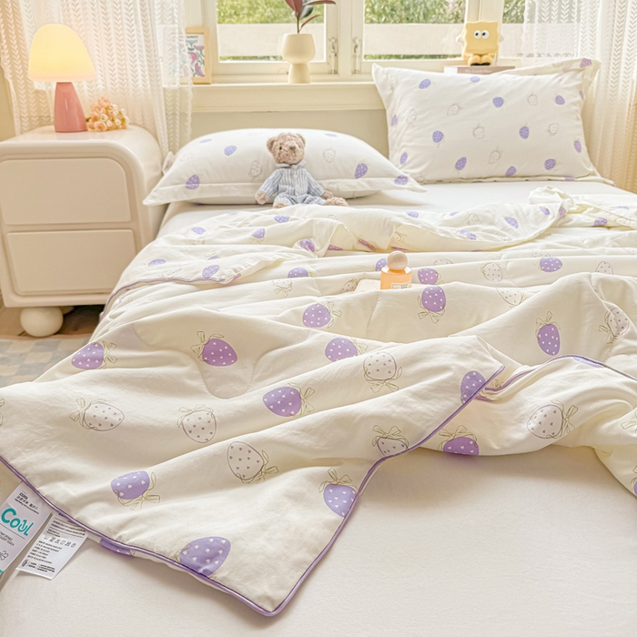 91家纺网 家纺一手货源 找家纺 梵克保罗 2025春夏新款优芙棉单夏被被子被芯 草莓