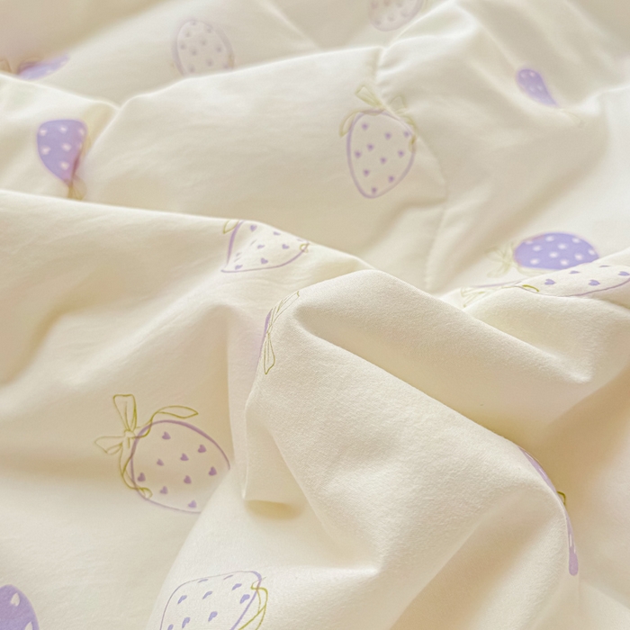 91家纺网 家纺一手货源 找家纺 梵克保罗 2025春夏新款优芙棉单夏被被子被芯 草莓