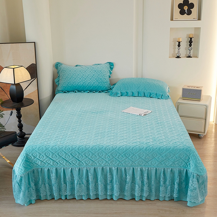 91家纺网 家纺一手货源 找家纺 （总）程百万家纺 2025新款素色婴儿绒蕾丝床盖牛奶绒加厚床盖