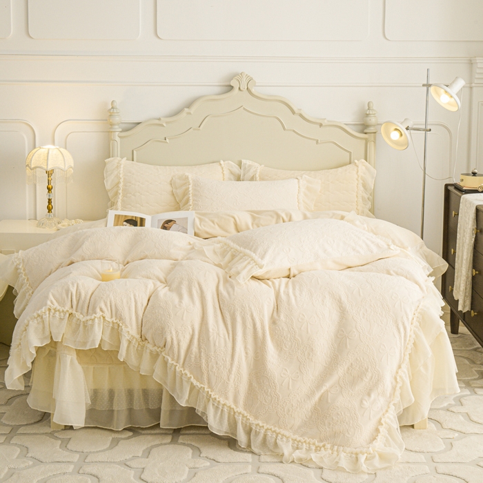 91家纺网 家纺一手货源 找家纺 （总）胜权家纺 2025秋冬新款A类全消光高克重5D雕花牛奶绒仙女风夹棉床盖四件套系列